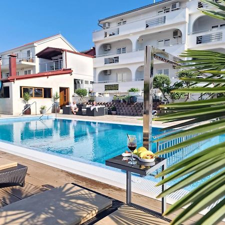 Apartments Silva With A View Of Sea Трогир Екстериор снимка