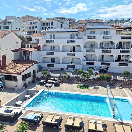 Apartments Silva With A View Of Sea Трогир Екстериор снимка
