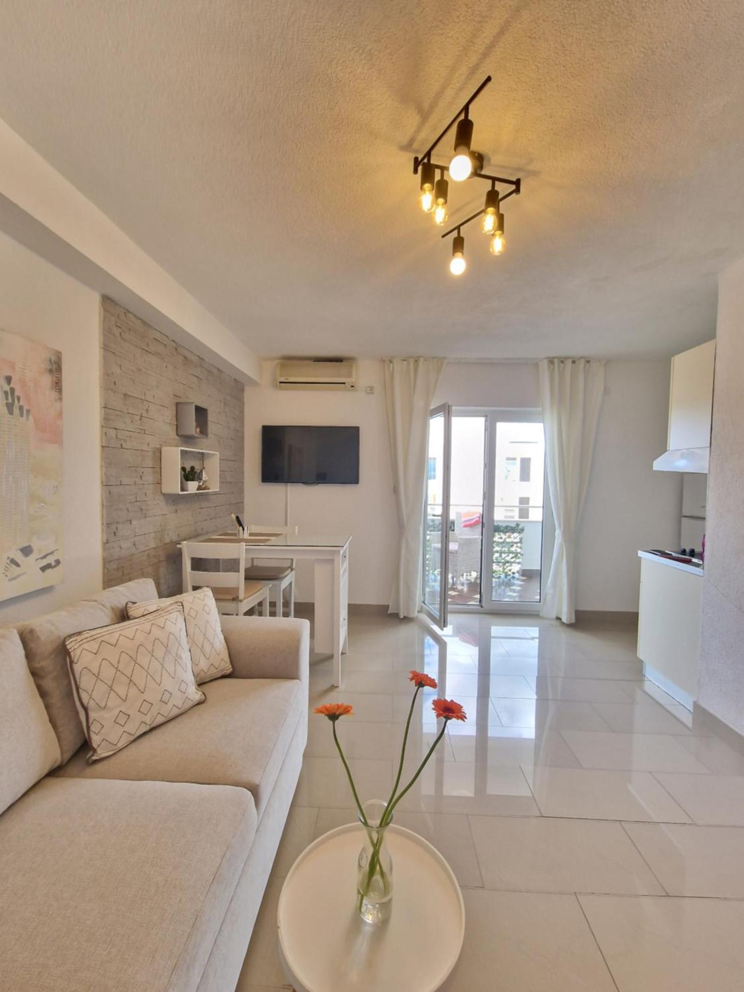 Apartments Silva With A View Of Sea Трогир Екстериор снимка