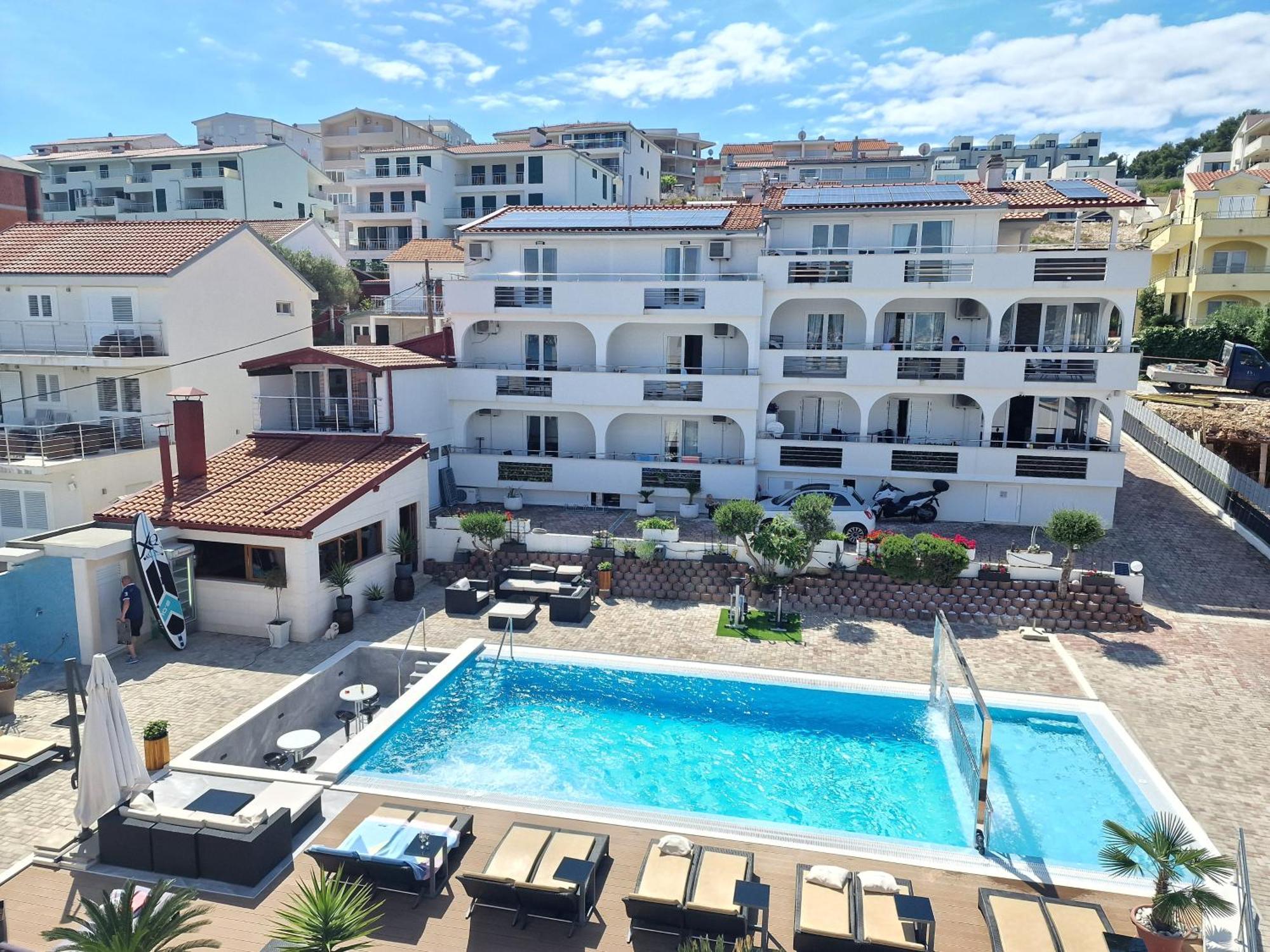 Apartments Silva With A View Of Sea Трогир Екстериор снимка
