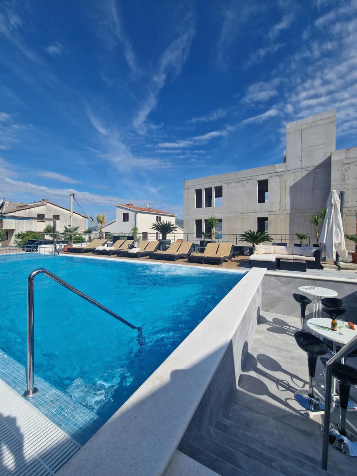 Apartments Silva With A View Of Sea Трогир Екстериор снимка