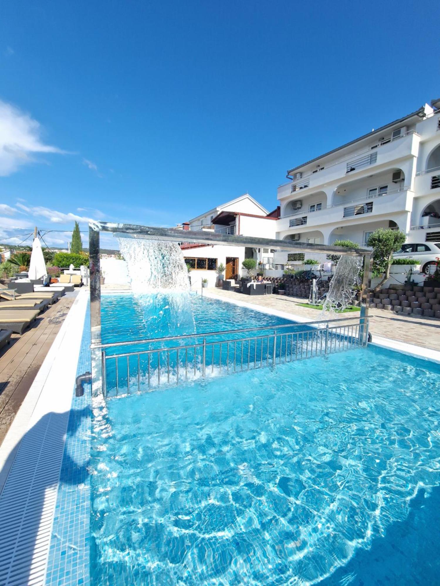 Apartments Silva With A View Of Sea Трогир Екстериор снимка