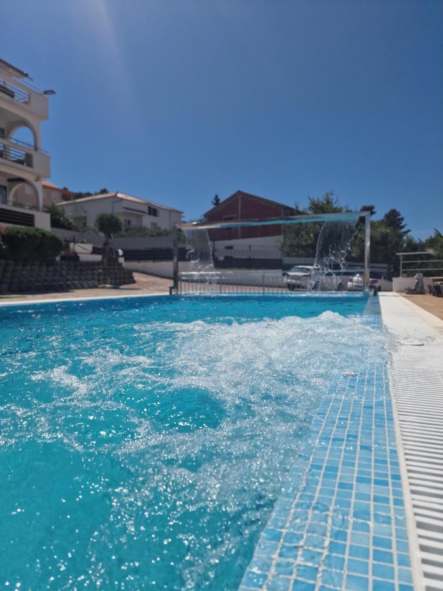 Apartments Silva With A View Of Sea Трогир Екстериор снимка