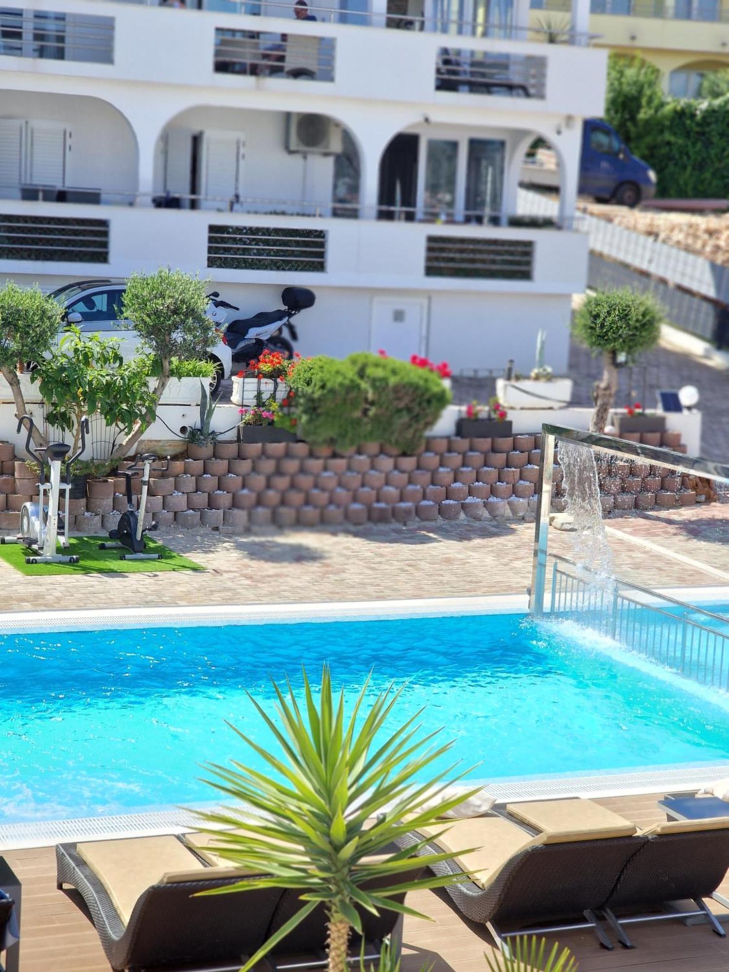 Apartments Silva With A View Of Sea Трогир Екстериор снимка