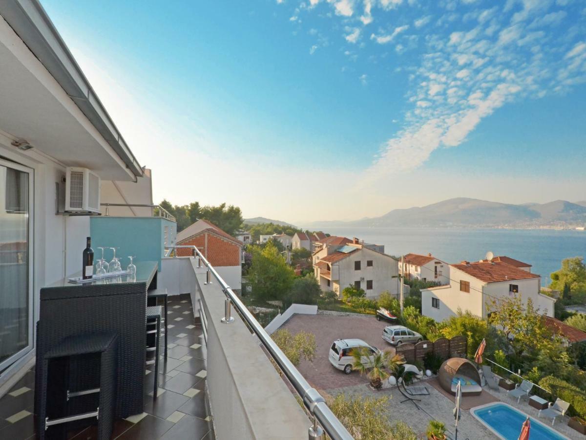 Apartments Silva With A View Of Sea Трогир Екстериор снимка
